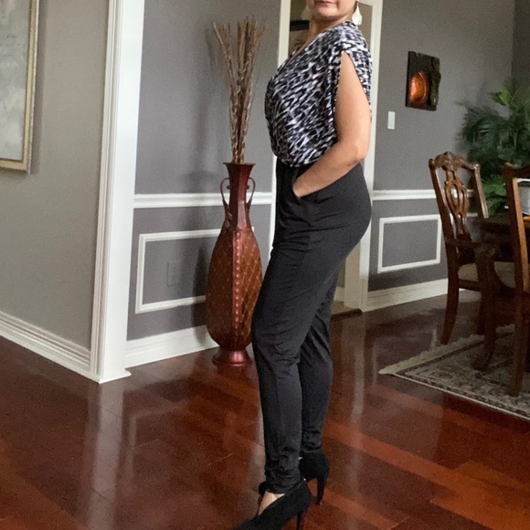 VENUS Black & White Stretch Cocktail Jumpsuit size S - Picture 2 of 8